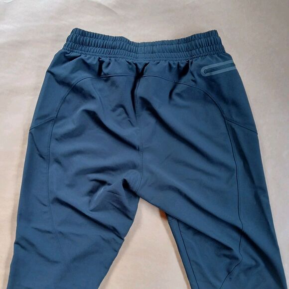 Women's Under Armour Size Small Black Joggers Pants Basic Activewear Athleisure - Picture 5 of 12